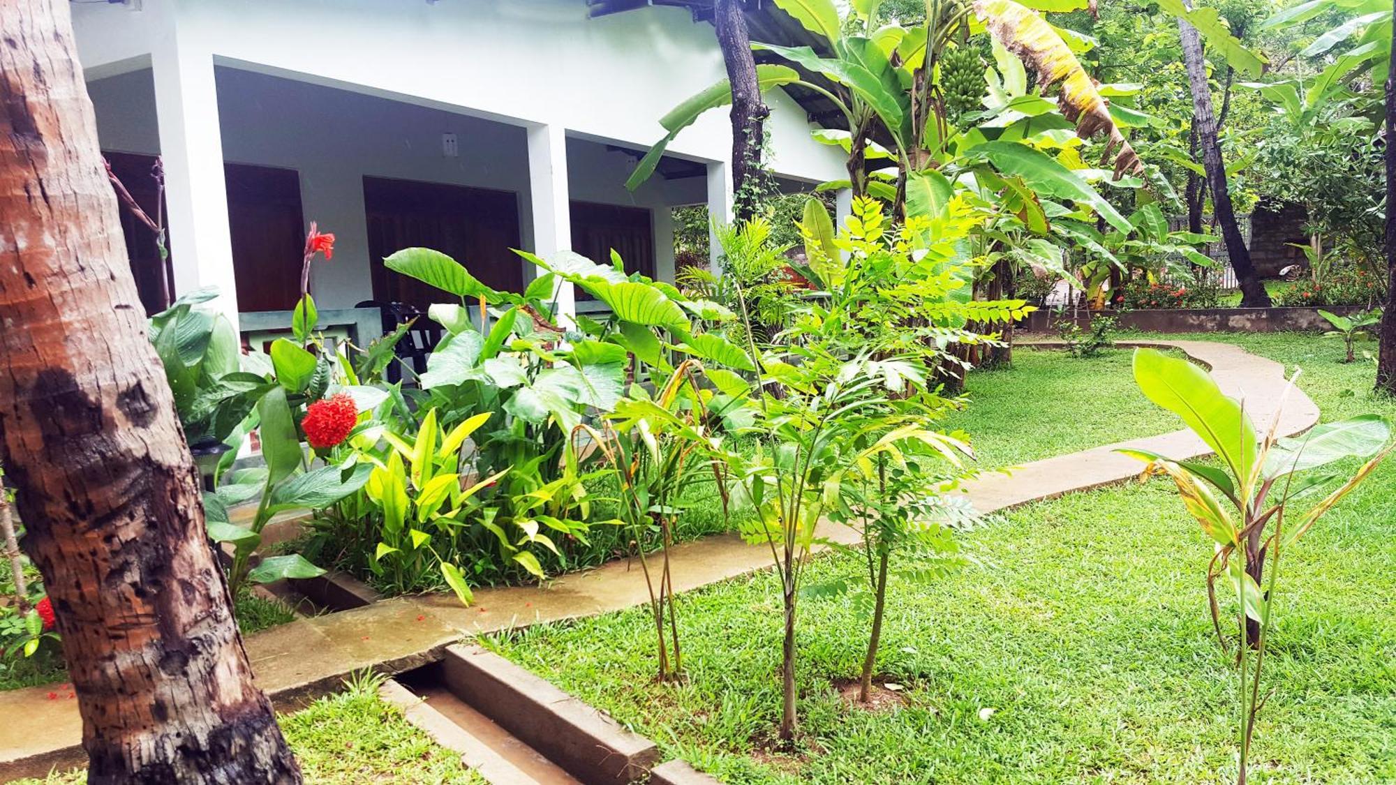 Lakmini Lodge Sigiriya Exterior photo