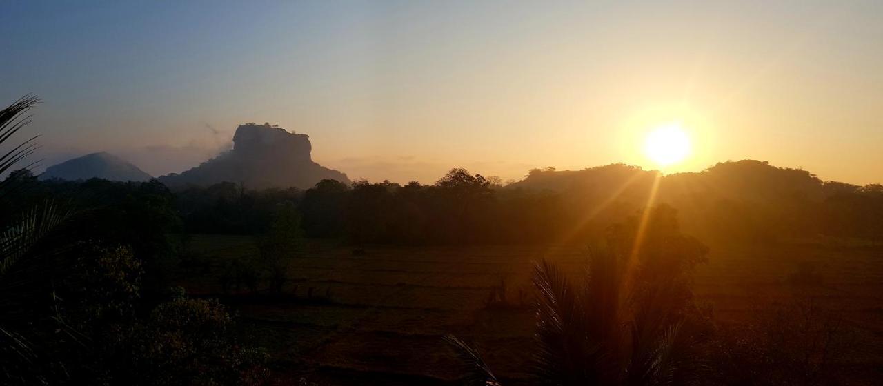 Lakmini Lodge Sigiriya Exterior photo